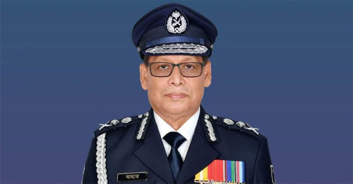 আইজিপি বাহারুলের বরখাস্ত চেয়ে প্রধান উপদেষ্টার কাছে আবেদন