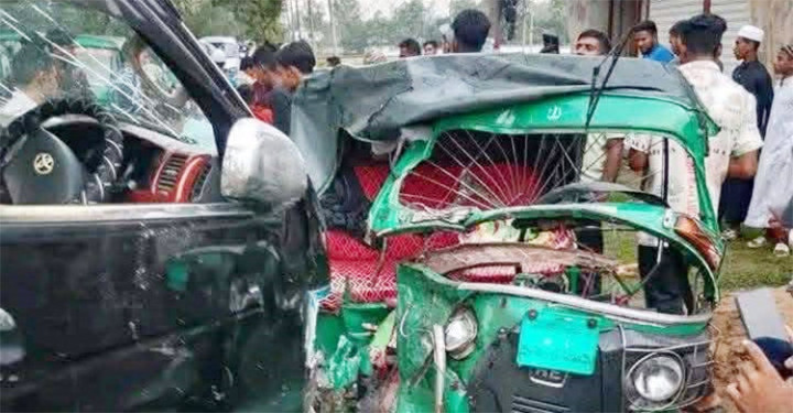 মৌলভীবাজারে বাস-পিকআপ মুখোমুখি সংঘর্ষে যুবক নিহত