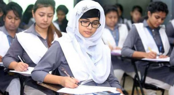 চট্টগ্রামে এইচএসসি ও সমমানের পরীক্ষা অনির্দিষ্টকালের জন্য স্থগিত