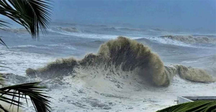 বঙ্গোপসাগরে ঘনীভূত হচ্ছে লঘুচাপ, সারাদেশে বাড়বে বৃষ্টির তীব্রতা