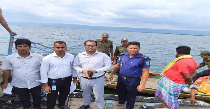 টাঙ্গুয়ার হাওরে আইন লঙ্ঘন: ৮ ট্রলারচালককে জরিমানা