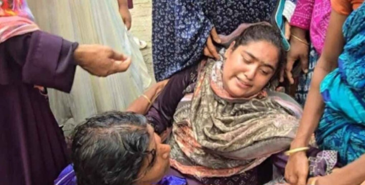 বসতঘর থেকে মা-মেয়ের মরদেহ উদ্ধার