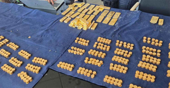 ড্রেন খুঁড়ে মিলল ১২৭ কোটি টাকার সোনা!
