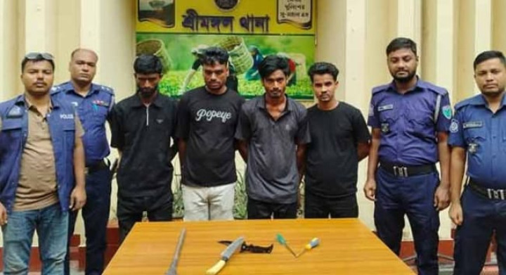 মৌলভীবাজারে ডাকাতির প্রস্তুতিকালে অস্ত্রসহ গ্রেফতার ৪