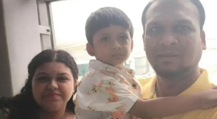 কলকাতায় হোটেলে অগ্নিকাণ্ডে স্ত্রী, সন্তান ও শ্বশুরসহ বাংলাদেশি সাংবাদিক নিহত