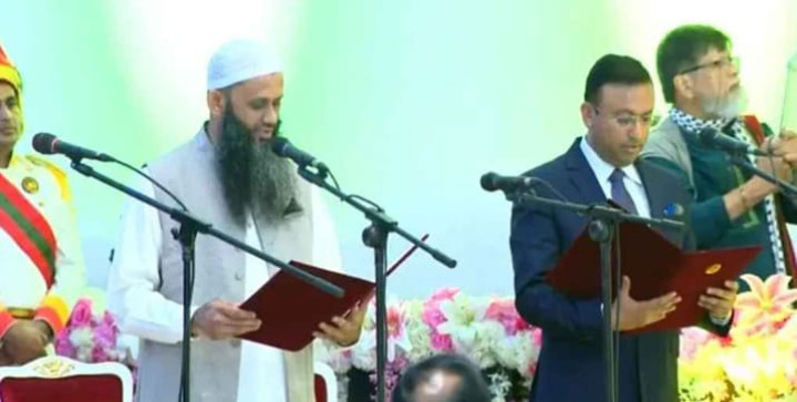 প্রতিমন্ত্রী হিসেবে শপথ নিলেন হুময়ুন কবির ও শামীম কায়সার