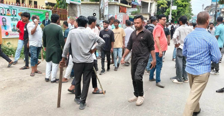 বিএনপির প্রতিষ্ঠাবার্ষিকী ঘিরে দুপক্ষের সংঘর্ষে রণক্ষেত্র 