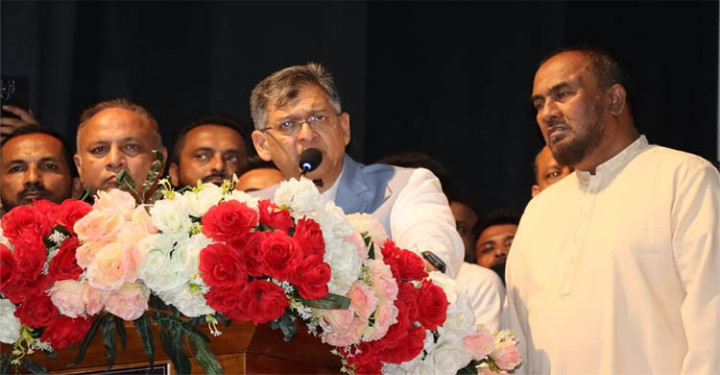  স্বৈরাচার ও ফ্যাসিবাদের উত্থান ঠেকাতে কাজ চলছে: সিলেটে স্বরাষ্ট্রমন্ত্রী