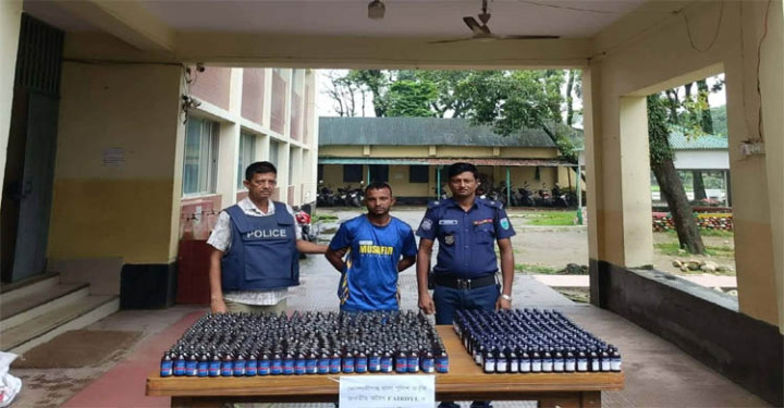 সিলেটে ভারতীয় ফ্রাইডিল-স্কাফ সিরাপসহ ট্রাক জব্দ, আটক যুবক