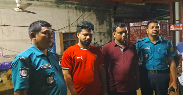 সিলেটে টিকিট কালোবাজারি রেলওয়ে নিরাপত্তা বাহিনীর ২ সদস্য আটক