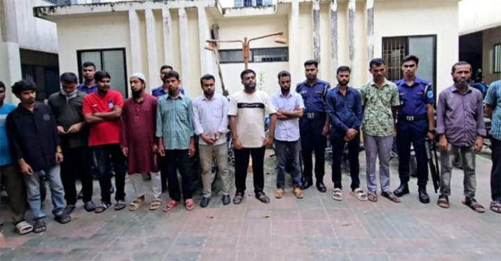 হাসপাতাল থেকে দালাল চক্রের ১৭ সদস্য আটক