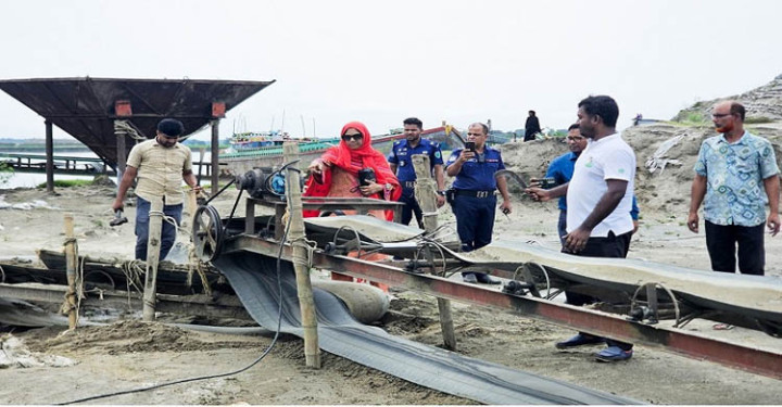 জাফলংয়ে ১০টি ড্রেজার ও ৬টি এক্সকেভেটরসহ বিপুল সরঞ্জাম ধ্বংস