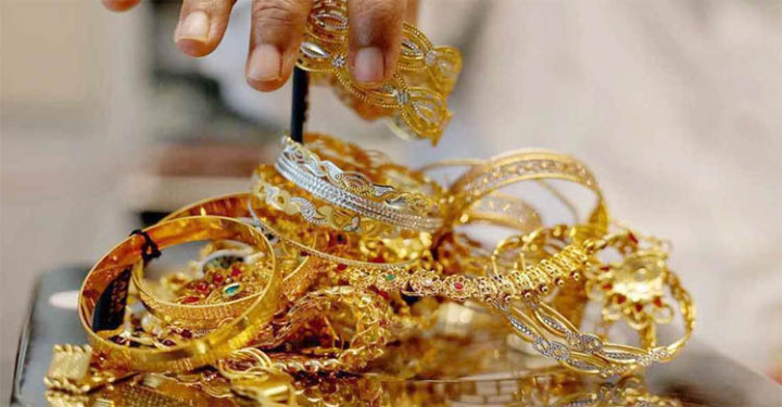 দেশের বাজারে আজ যে দামে বিক্রি হচ্ছে সোনা