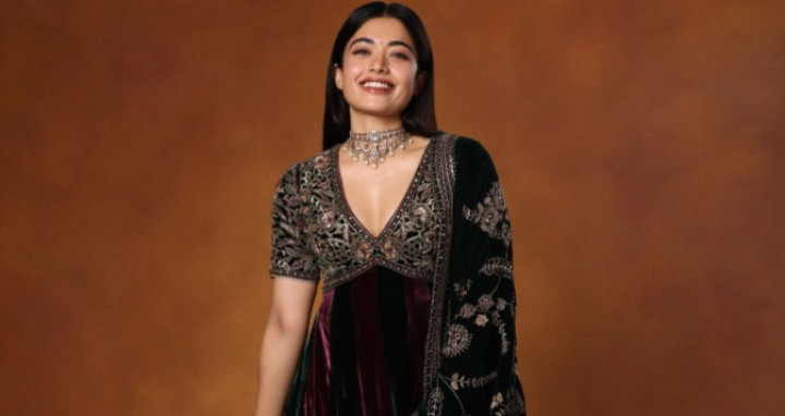 ঐশ্বরিক সান্নিধ্যে দাঁড়িয়ে আছি: রাশমিকা