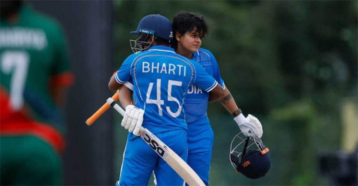 শেফালি ভার্মার দুর্দান্ত সেঞ্চুরি, বাংলাদেশকে পাহাড় সমান লক্ষ্য দিলো ভারত