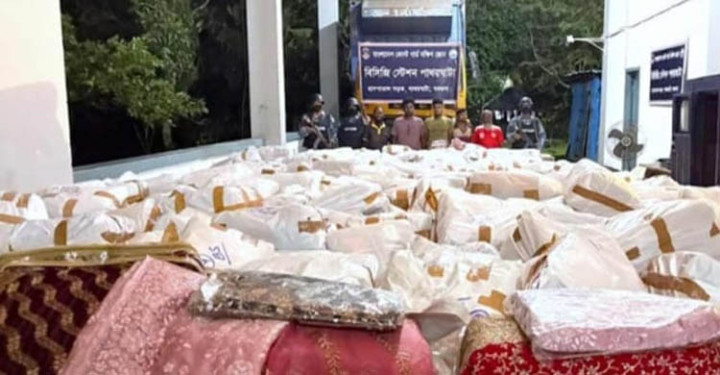 ৭ কোটি টাকার ভারতীয় চোরাচালানি মালামাল জব্দ, আটক ৫