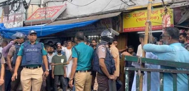 জাসদ কার্যালয় ঘিরে রেখেছে পুলিশ, আ. লীগ অর্ধশতাধিক আটক