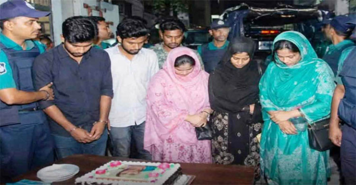 শেখ হাসিনার জন্মদিন পালনের অভিযোগে নারীসহ আটক ৭