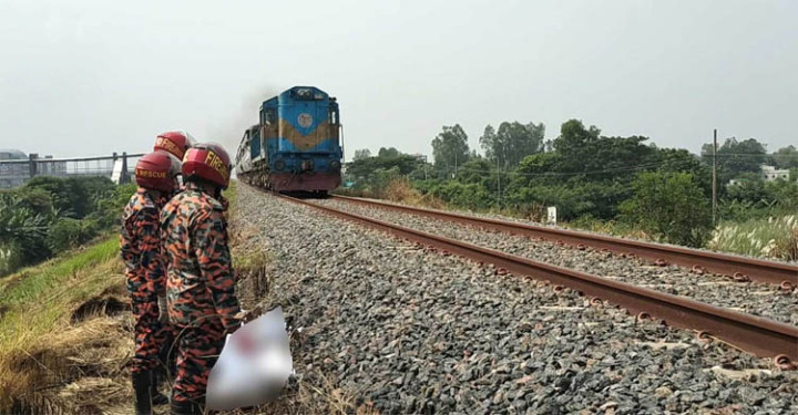 ট্রেনের ধাক্কায় অজ্ঞাত নারীর মৃত্যু