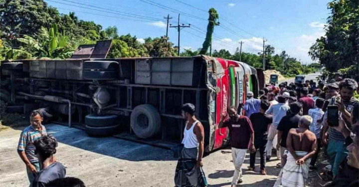 সড়ক দুর্ঘটনায় প্রাণ গেল ৪২৩ জনের