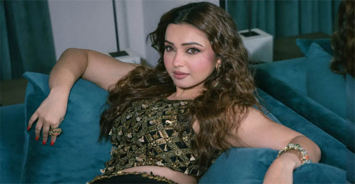 দুটো টাকার জন্য কত কী করতে হয় : কৌশানী