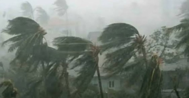 সন্ধ্যার মধ্যে দেশের ৪ জেলায় ৬০ কিমি বেগে ঝড়ের আশঙ্কা