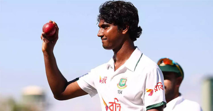দুর্দান্ত হ্যাটট্রিকে ইতিহাস গড়লেন হাসান