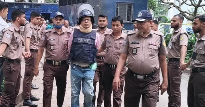 ‘ভয় পাইছে, ভয় পাইছে’ বলতেই পলককে থামালেন ট্রাইব্যুনাল
