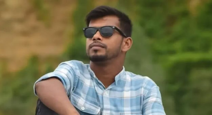 বাস-মোটরসাইকেল সংঘর্ষে প্রাণ গেল যুবকের