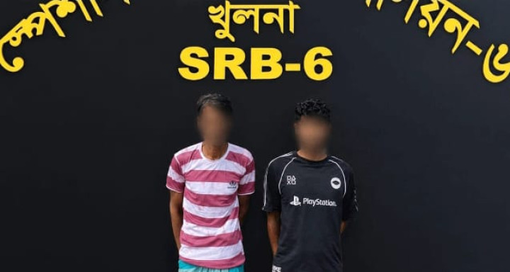 পুলিশ পরিদর্শকের ২ হাত কুপিয়ে জখম, প্রধান আসামিসহ গ্রেফতার ২