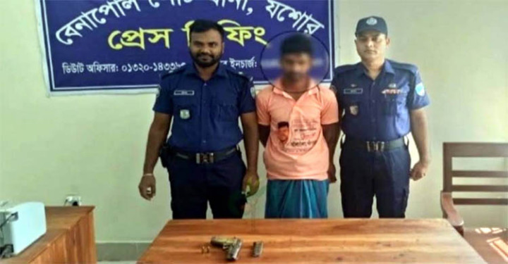 বিদেশি পিস্তল-গুলিসহ আটক যুবক