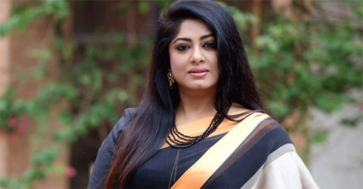 যুক্তরাষ্ট্রে স্থায়ীভাবে বসবাসের অনুমতি পেলেন মৌসুমী