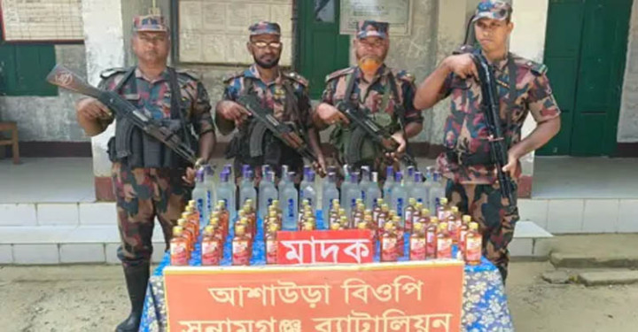 সুনামগঞ্জে সীমান্তে বিপুল পরিমাণ ভারতীয় মদ জব্দ 