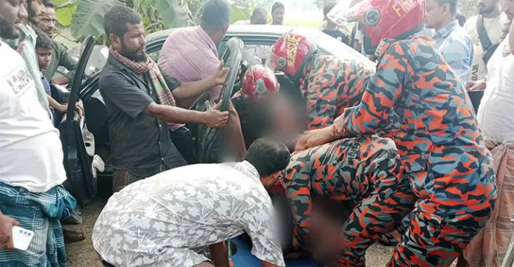 মৌলভীবাজারে প্রাইভেটকারের ধাক্কায় প্রাণ গেল ৩ বছরের শিশু, আহত ৩