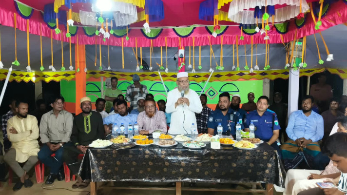 গোয়াইনঘাটে  পূজামন্ডপ পরিদর্শন করেন জেলা বিএনপির উপদেষ্টা আব্দুল হাকিম চৌধুরী 