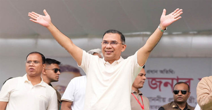 খুলনায় পৌঁছেছেন প্রধানমন্ত্রী তারেক রহমান