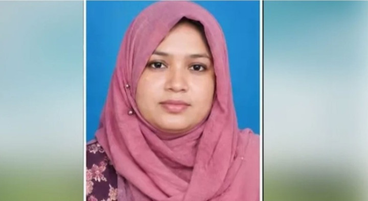 ফ্ল্যাটে মিলল যুব মহিলা লীগ নেত্রীর গলাকাটা মরদেহ 