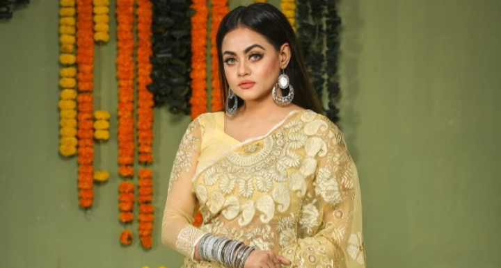 মারা গেছেন মডেল-অভিনেত্রী