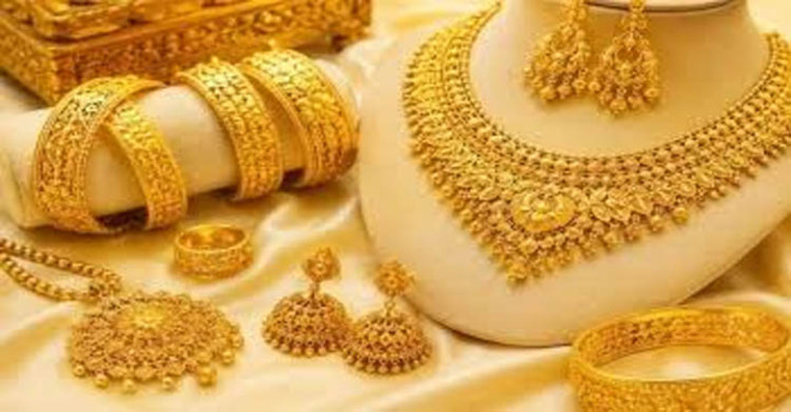 দেশের বাজারে আবারও কমলো সোনার দাম