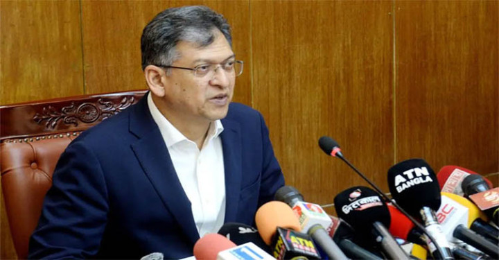 হাসিনাকে ফেরত চেয়েছি, অস্থিরতা সৃষ্টির সুযোগ দেব না: স্বরাষ্ট্রমন্ত্রী