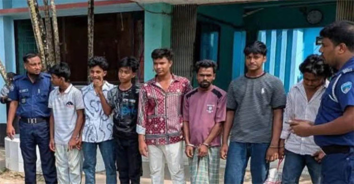 ছাত্রলীগের ৮ নেতাকর্মী গ্রেফতার