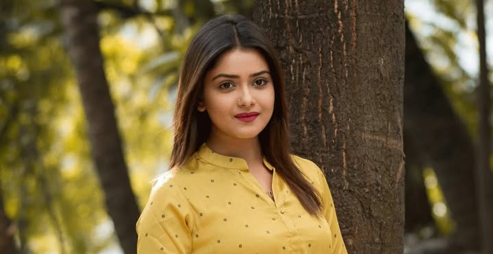 ফের আলোচনায় অভিনেত্রী তিশা, ফোনালাপ ফাঁস