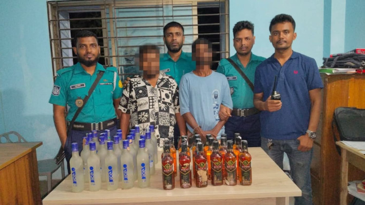 সিলেটে ভারতীয় মদসহ আটক ২