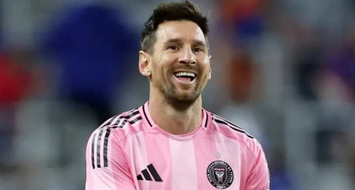 যে কারণে পাঁচ হলুদ কার্ড দেখেও নিষেধাজ্ঞায় পড়তে হচ্ছে না মেসিকে